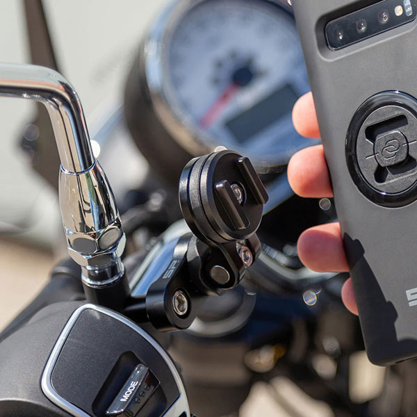 sp-connect_phone-mounts-and-cases_clutch-mount-pro_lifestyle1.jpg