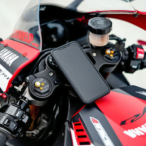 sp-connect_phone-mounts-and-cases_moto-stem-mount_lifestyle3.jpg