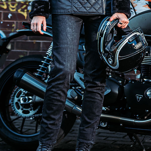 spada_motorcycle-jeans_ladies-drifter-textile-jeans_washed-black_lifestyle1.jpg