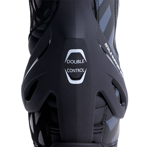 tcx_boots_rt-race_black-grey_detail8.jpg