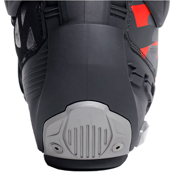 tcx_boots_rt-race_black-red_detail10.jpg