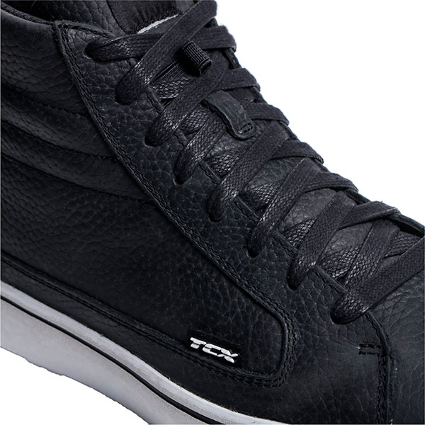 tcx_boots_street-3_black-white_detail4.jpg