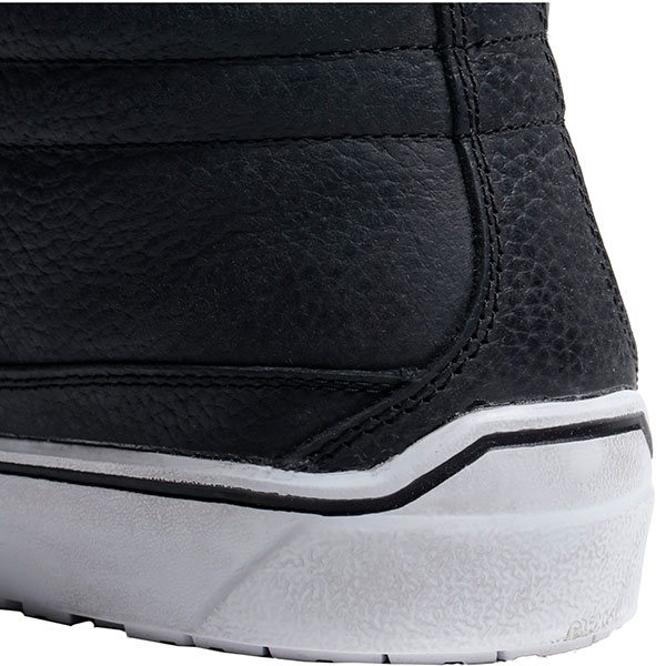 tcx_boots_street-3_black-white_detail7.jpg