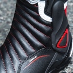 alpinestars_boots_sm6-v2_black-red_lifestyle11.jpg