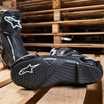 alpinestars_boots_smx-plus-v2-gore-tex_black-silver_lifestyle2.jpg