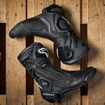 alpinestars_boots_smx-plus-v2-gore-tex_black-silver_lifestyle3.jpg