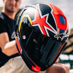 alpinestars_helmet_full-face_supertech-r10_miller-limited-edition_lifestyle1.jpg