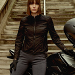 alpinestars_jacket_textile_ladies_isla-wr_black-black_lifestyle1.jpg