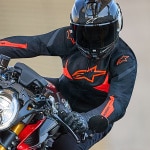 alpinestars_jacket_textile_t-jaws-v4-waterproof_black-red-fluo_lifestyle2.jpg