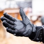 alpinestars_leather-gloves_gp-pro-r3_black_lifestyle7.jpg