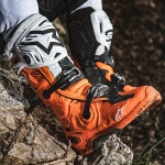 alpinestars_motocross-boots_tech-10-enduro_orange-fluo-black-white_lifestyle1.jpg