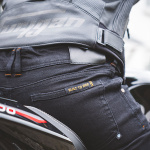 bull-it_riding-jeans_trojan-easy-covec-jeans_black_lifestyle1.jpg