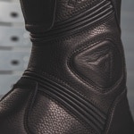 dainese_boots_fulcrum-gt-gore-tex_black-black_lifestyle5.jpg