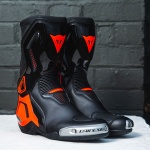 dainese_boots_textile_torque-3-out_black-fluo-red_lifestyle1.jpg