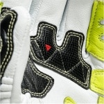 dainese_glove_full-metal-6-replica_valentino_detail7.jpg