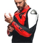 dainese_jacket-leather_sportiva_matt-black-lava-red-white_detail6.jpg