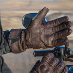 dxr_gloves-leather_brookite-waterproof_brown_lifestyle9.jpg