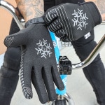 fist_motocross-gloves_handwear-gloves_frosty-snow-tone_lifestyle1.jpg