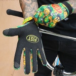 fist_motocross-gloves_handwear-gloves_pineapple-rush_lifestyle2.jpg