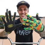 fist_motocross-gloves_handwear-gloves_pineapple-rush_lifestyle4.jpg