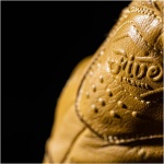 five_leather-gloves_kansas_gold_detail4.jpg