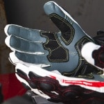 flm_gloves_sports-leather-8.0_black-white-red_lifestyle10.jpg