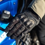 furygan_mixed-gloves_waco-evo-2_black_lifestyle2.jpg