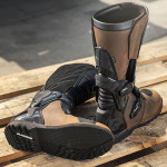 gaerne_boots_g-dakkar_brown_2529-013_lifestyle-3.jpg