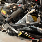 gb-racing_brake-lever-guard_aprilia-rsv4-rf-rr_detail1.jpg