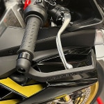 gb-racing_brake-lever-guard_aprilia-tuono-660-v4r_detail4.jpg