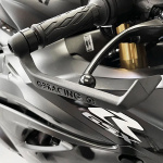 gb-racing_brake-lever-guard_suzuki-gsx-r1000-r_l7-m2_detail2.jpg