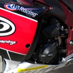 gbracing_alternator-cover_yamaha_ec-r1-2009-1-gbr_detail2.jpg