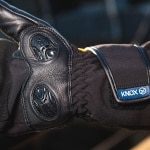 knox_gloves_storm_black_lifestyle4.jpg