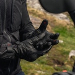 knox_oulton_gloves_red_black_detail5.jpg