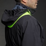 ls2_waterproofs_x-rain-jacket_black-hi-vis-yellow_lifestyle4.jpg