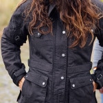 mahala_explorer-ladies-jacket_black_lifestyle1.jpg