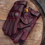 merlin_glory-leather-gloves_oxblood_lifestyle1.jpg