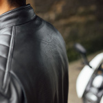 merlin_jacket_leather_chase-ii-d3o-perforated_black_lifestyle4.jpg