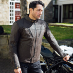 merlin_jacket_leather_gable-ii-d3o-waterproof_brown_lifestyle1.jpg