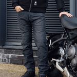 merlin_jeans_mason-2-d3o-waterproof_black_lifestyle1.jpg