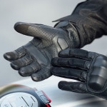 merlin_leather-glove_griffin-urban-d3o®-gloves_black_lifestyle2.jpg