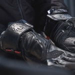 merlin_leather-gloves_halo-2_black_lifestyle-7.jpg