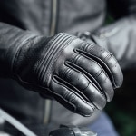 merlin_leigh-leather-glove_black_lifestyle2.jpg