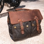 merlin_luggage_cheadle-messenger-bag_olive_lifestyle3.jpg