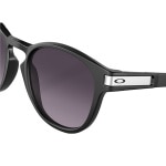 oakley_sunglasses_latch_matt-black-prizm-grey-gradient-lens_detail6.jpg