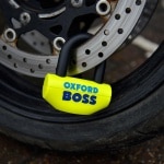 oxford_boss-lock-and-11mm-chain_lifestyle1.jpg