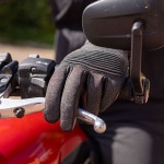 oxford_gloves_kickback_charcoal-grey_lifestyle2.jpg