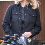 oxford_ladies_jackets_kickback-2-0-ws-shirt_black_lifestyle2.jpg