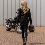 oxford_ladies_jackets_kickback-2-0-ws-shirt_black_lifestyle5.jpg