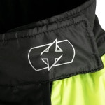 oxford_waterproofs_rainseal-over-jacket_black-fluo_detail4.jpg